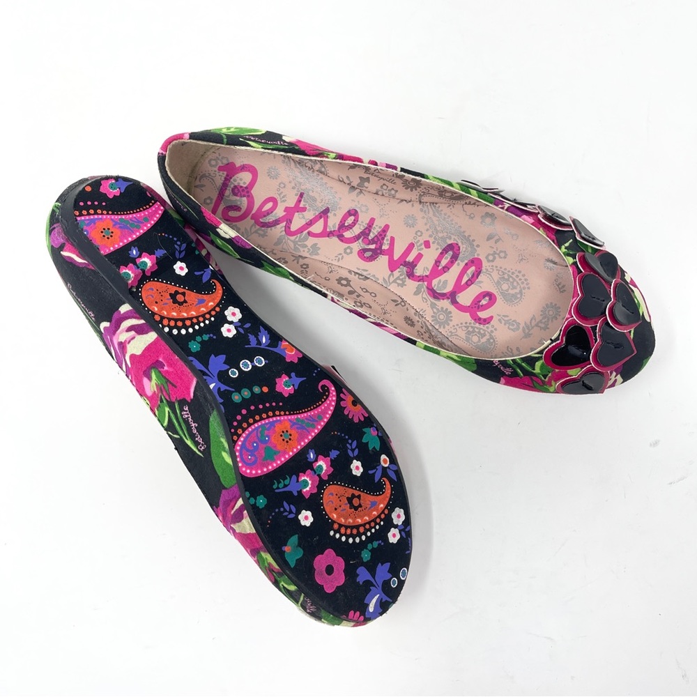 Betsey Johnson Betseyville Ballet Flats Hearts Black Floral Paisley Women's 7.5
